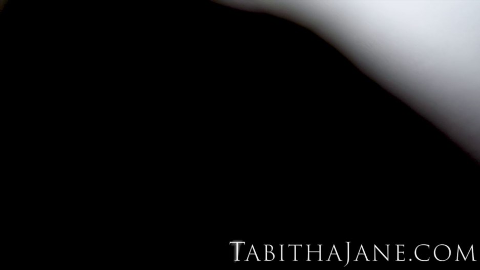 TheTabithaJane – Floorboard Slave – Sock Washing Foot Hoover